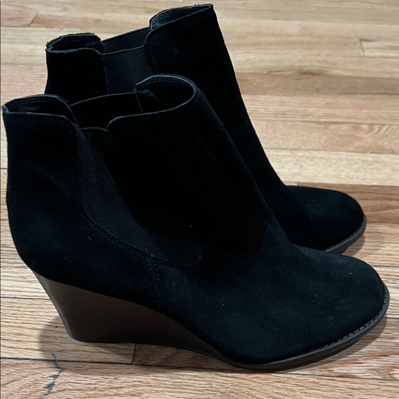 Lucky Brand Black Ankle Booties - Picture 2 of 5